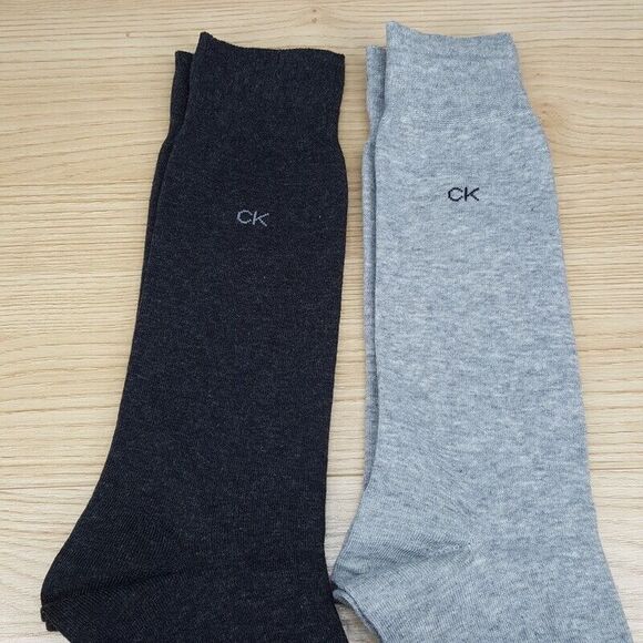 CALVIN KLEIN Mens Dress Socks 2-Pack Gray Charcoal Solid Crew Logo - Picture 2 of 4